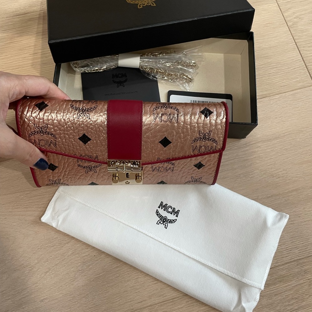 MCM Large TwoFold Crossbody Wallet+champagne+Chain strap+Purse+NWT - Picture 4 of 12